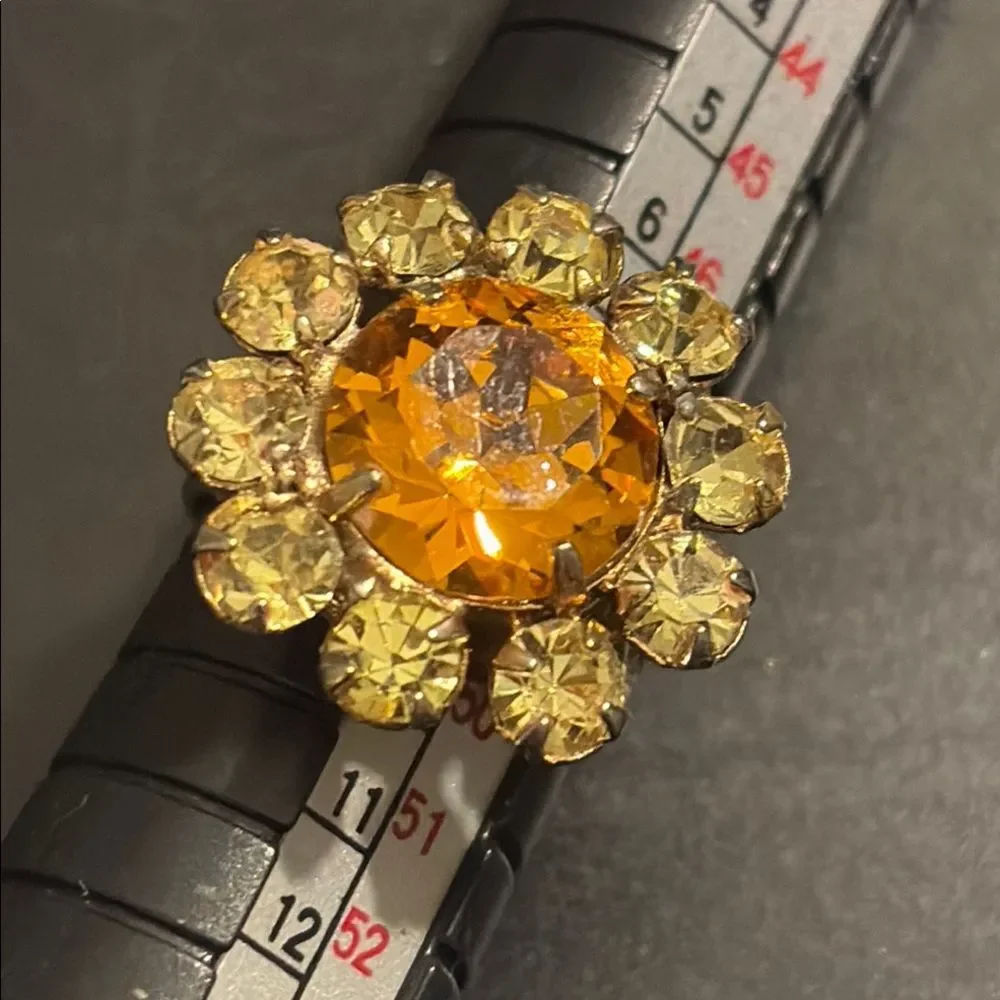 Sparkly Vintage Pink Rhinestone Floral Ring